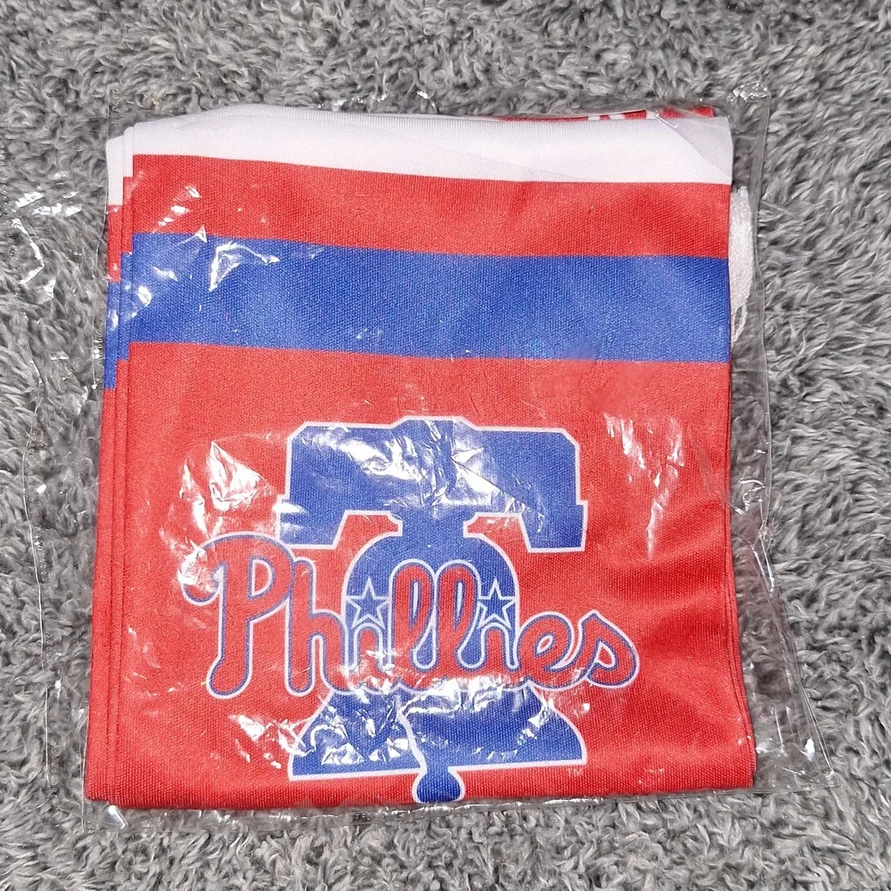 🔔 Phillies 2024 Opening Day Patriotic USA Souvenir Scarf. New! - Picture 10 of 10